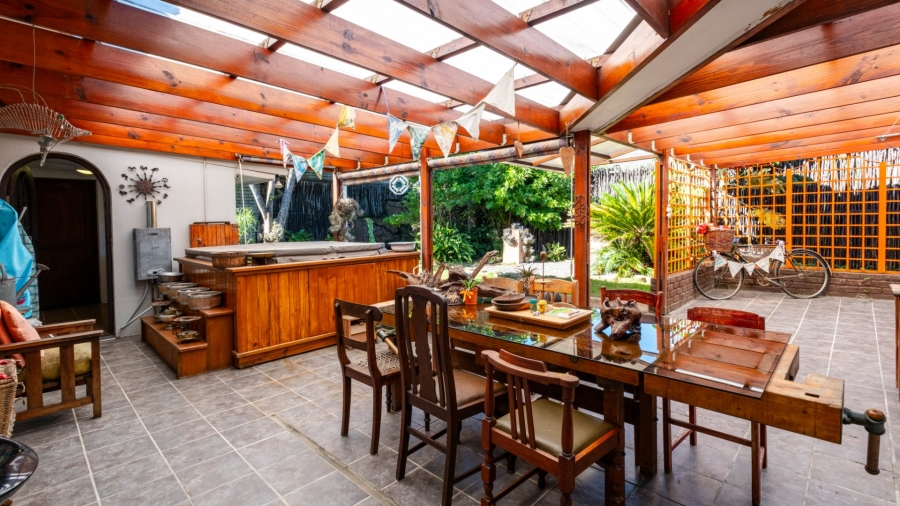 5 Bedroom Property for Sale in Denver Park Western Cape